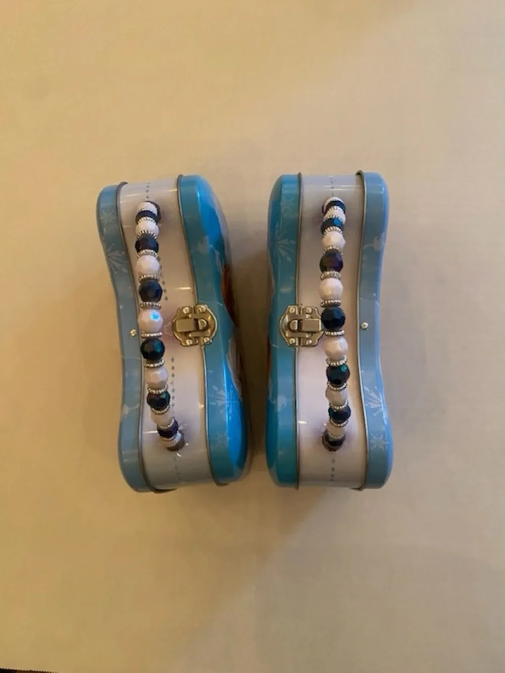 Set of 2 Frozen Anna & Elsa Beaded Handle Metal Purses